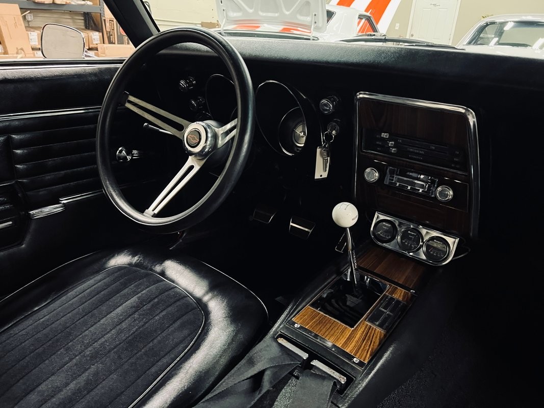 Chevrolet-Camaro-1968-Coupe-19