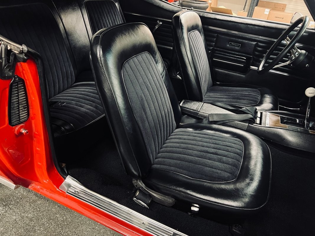 Chevrolet-Camaro-1968-Coupe-21