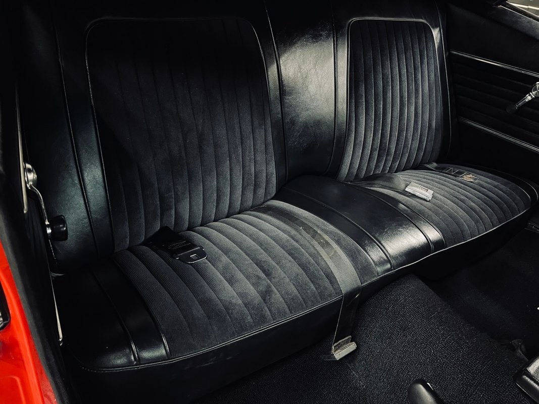 Chevrolet-Camaro-1968-Coupe-23