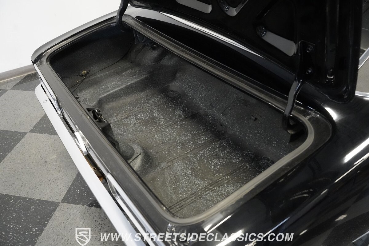 Chevrolet-Camaro-1968-Hardtop-25