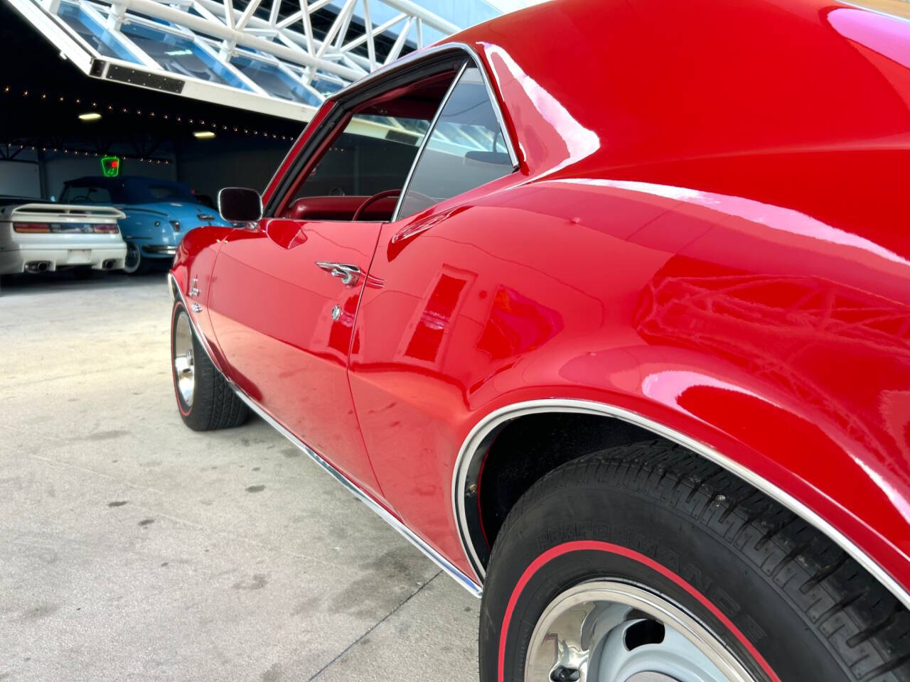 Chevrolet-Camaro-1968-Hatchback-14