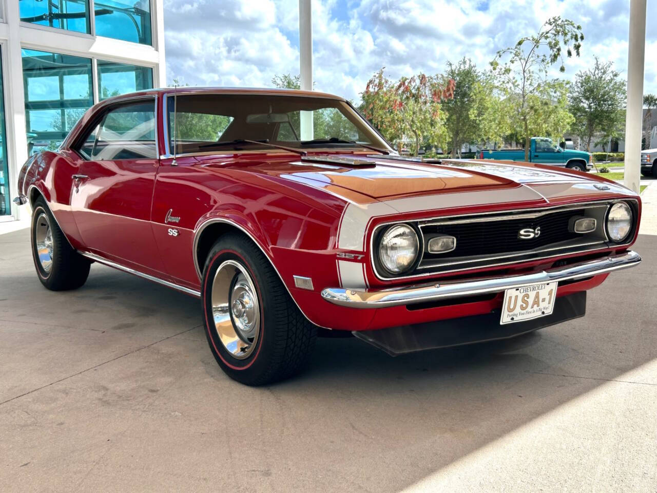 Chevrolet-Camaro-1968-Hatchback-2