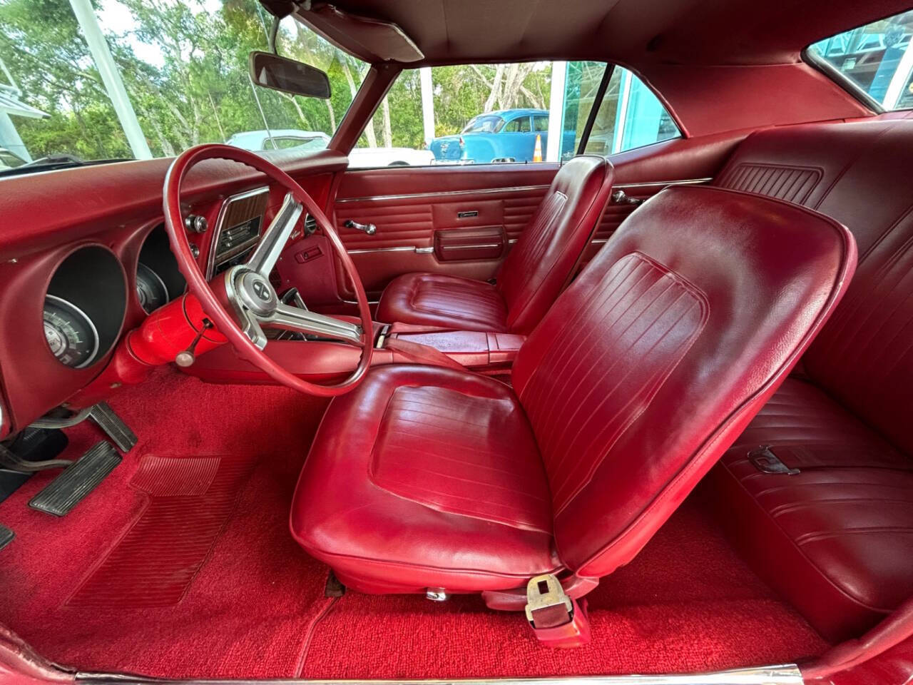 Chevrolet-Camaro-1968-Hatchback-24