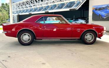 Chevrolet-Camaro-1968-Hatchback-3