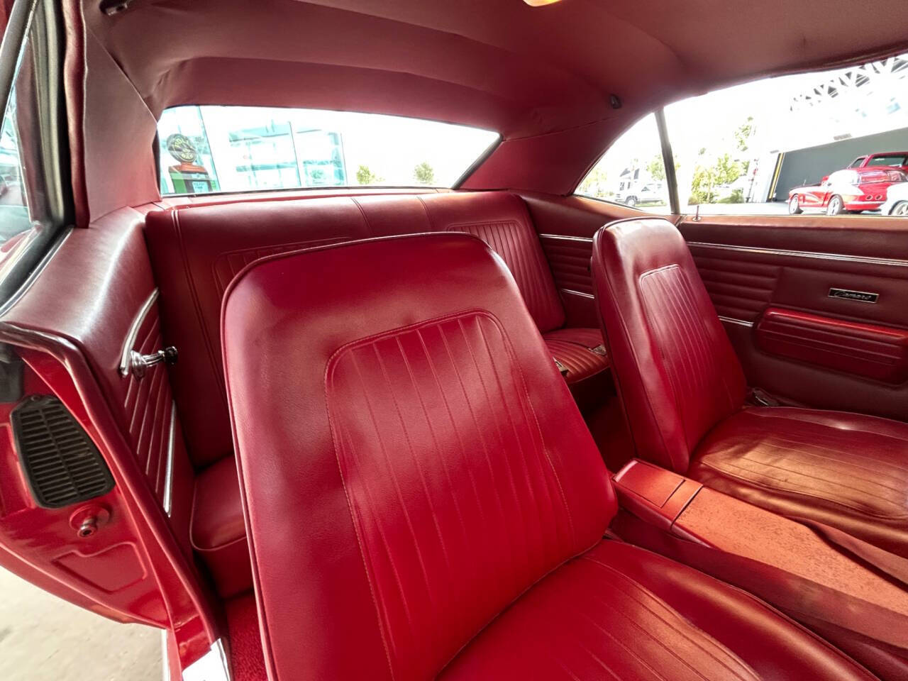 Chevrolet-Camaro-1968-Hatchback-31