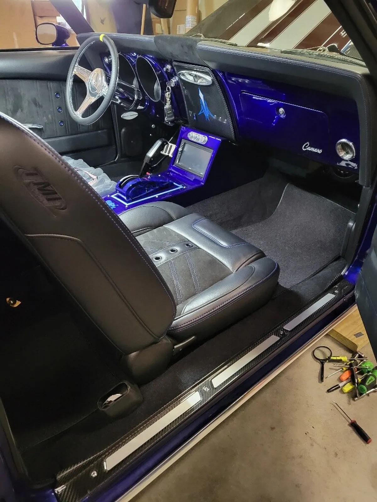 Chevrolet-Camaro-1968-Kandy-Blue-Black-W-17