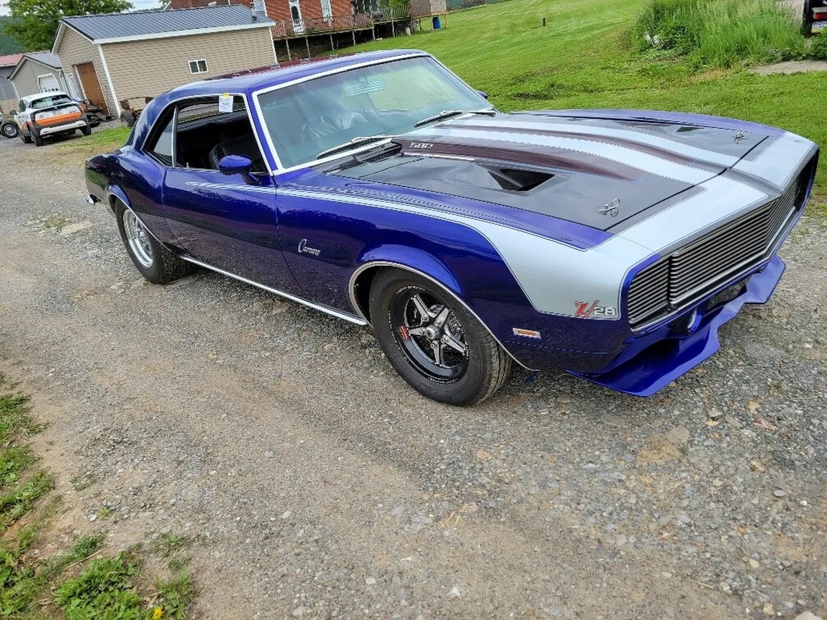 Chevrolet-Camaro-1968-Kandy-Blue-Black-W-9