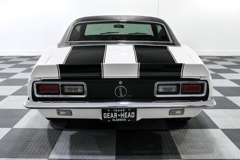 Chevrolet-Camaro-1968-White-Black-ampamp-White-Ho-12