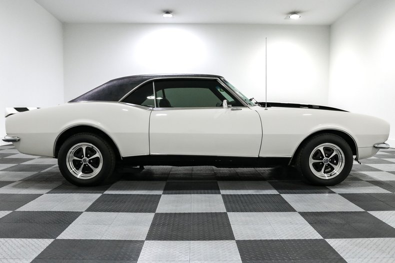 Chevrolet-Camaro-1968-White-Black-ampamp-White-Ho-14