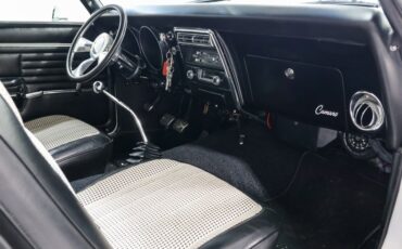 Chevrolet-Camaro-1968-White-Black-ampamp-White-Ho-2