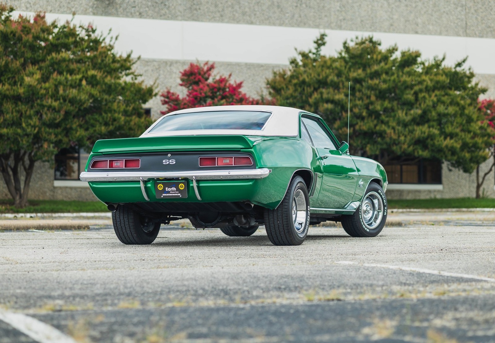 Chevrolet-Camaro-1969-2D-Coupe-11
