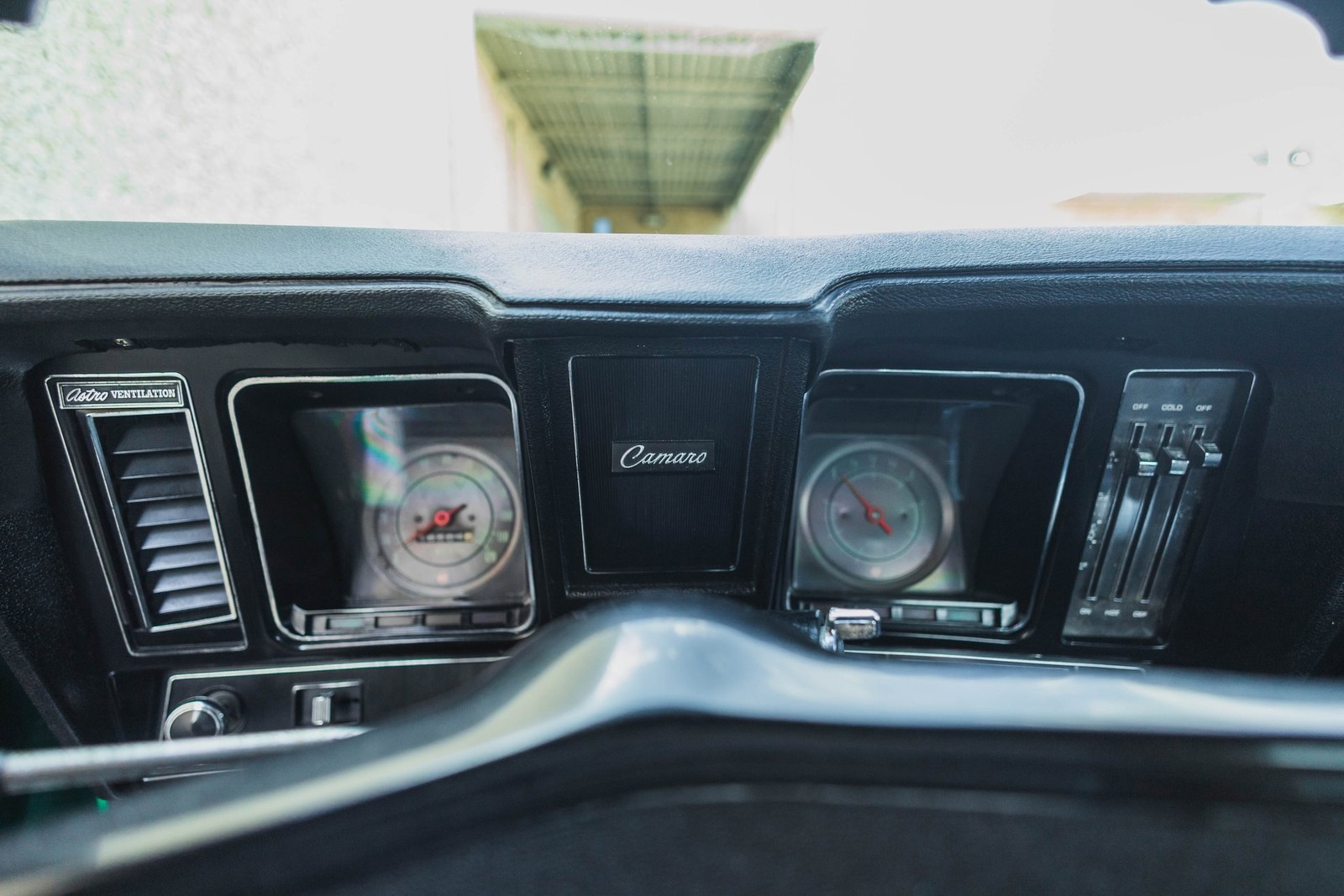 Chevrolet-Camaro-1969-2D-Coupe-32