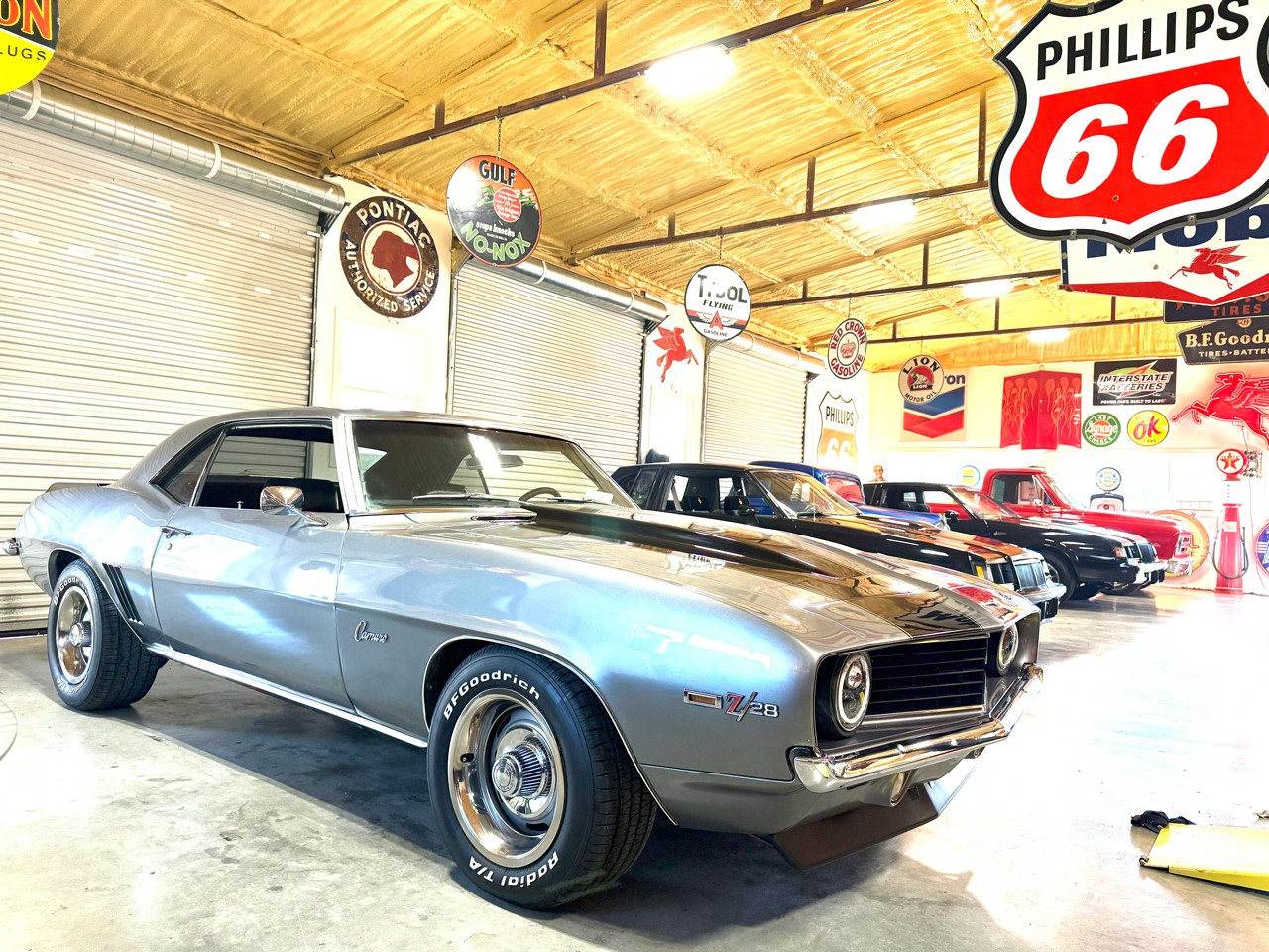 Chevrolet-Camaro-1969-American-Muscle-Car-1