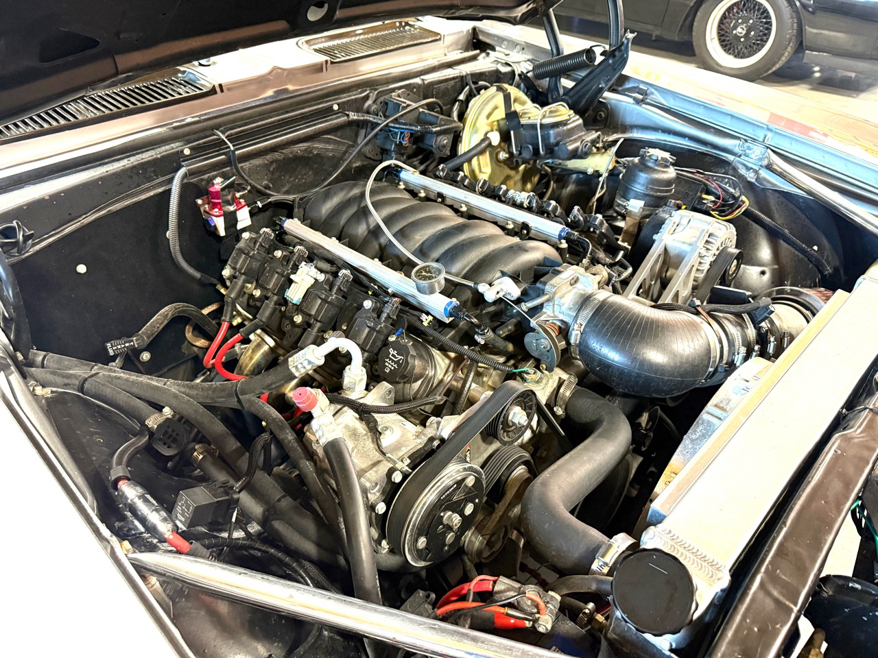 Chevrolet-Camaro-1969-American-Muscle-Car-12