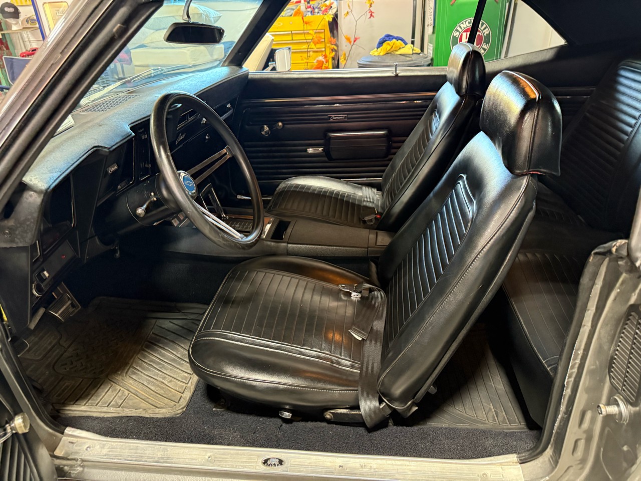 Chevrolet-Camaro-1969-American-Muscle-Car-16