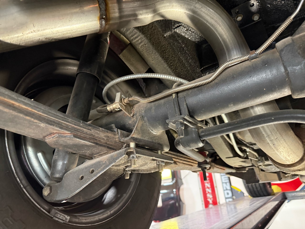 Chevrolet-Camaro-1969-American-Muscle-Car-32