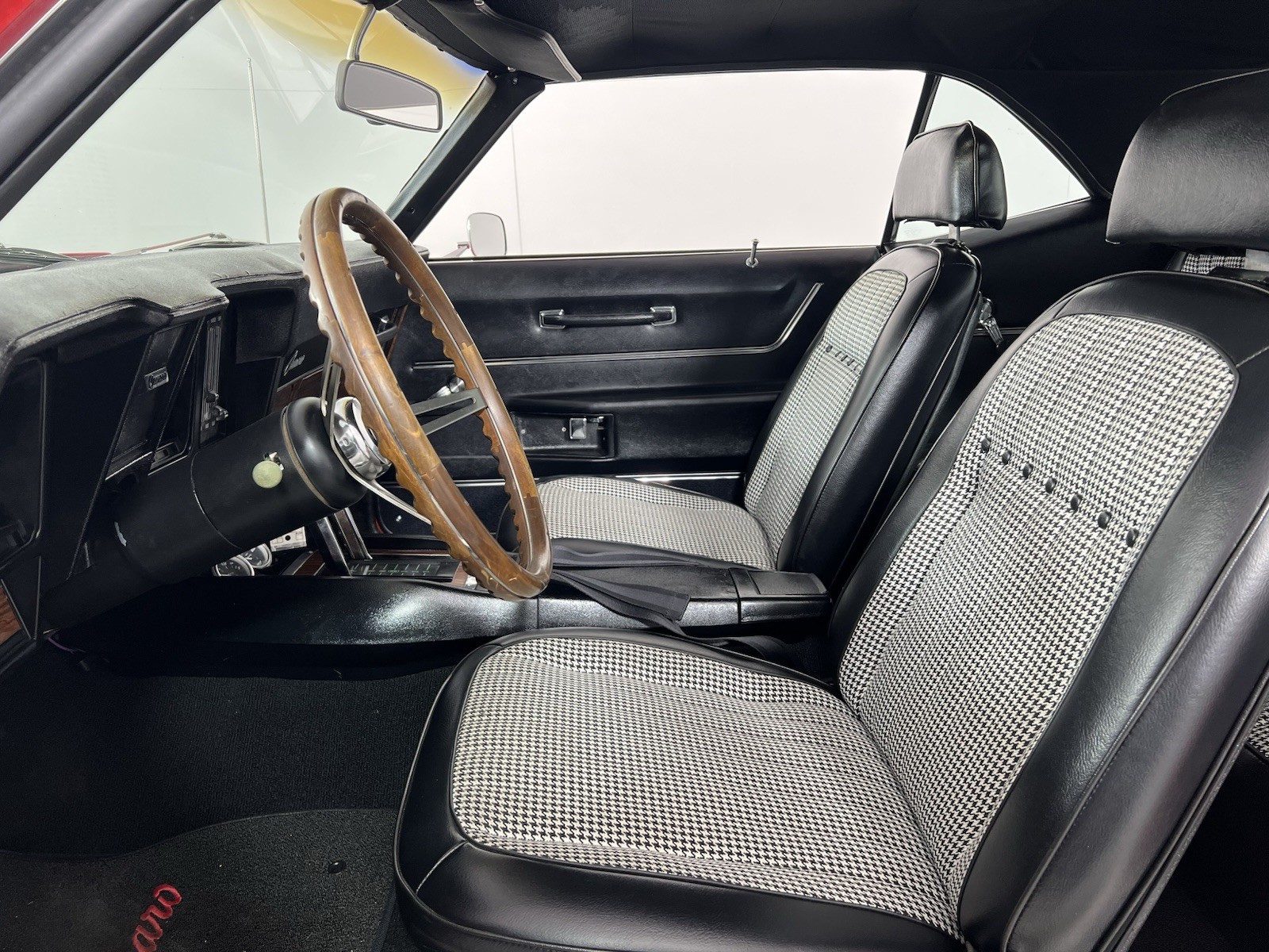 Chevrolet-Camaro-1969-Coupe-12