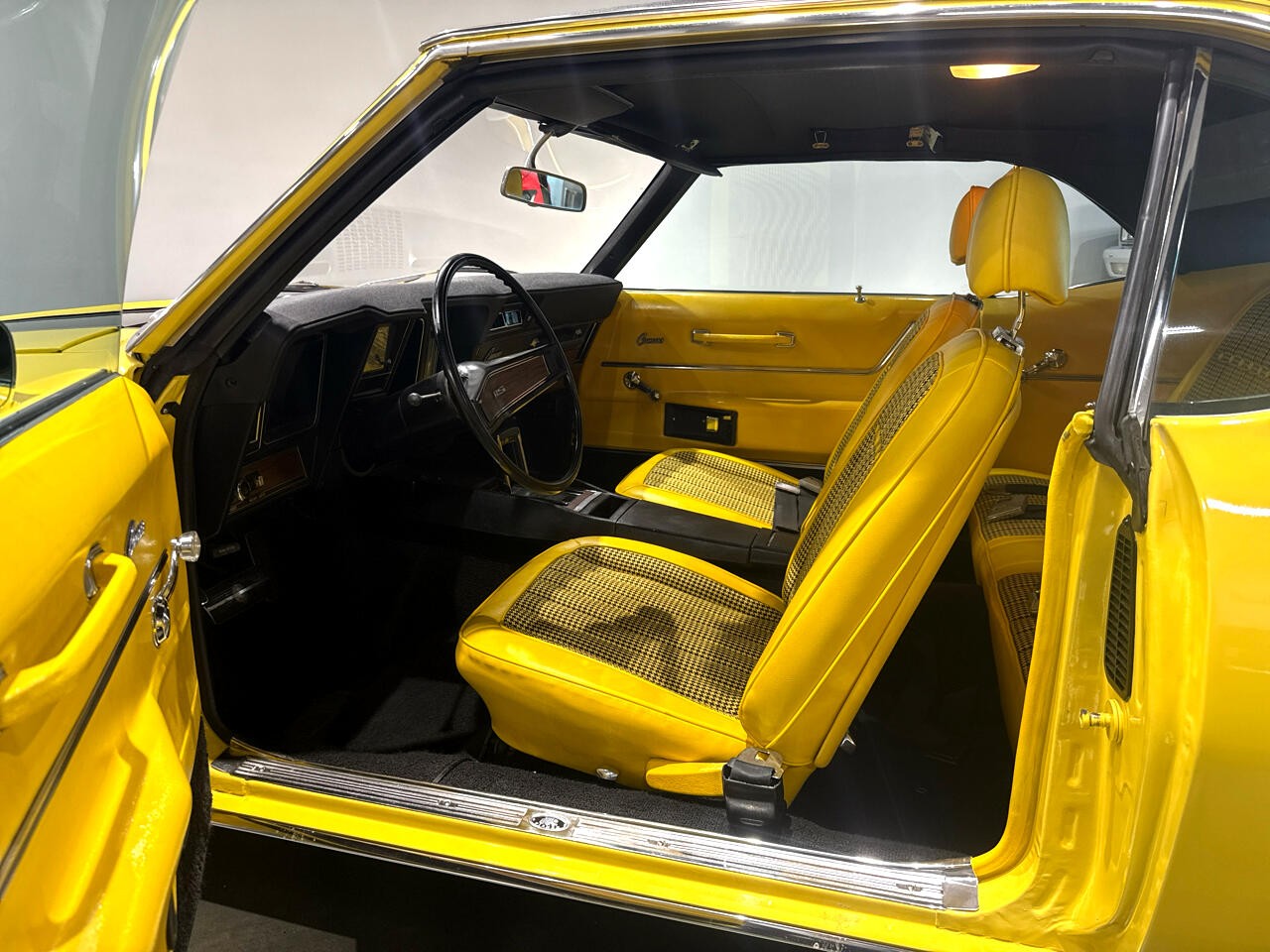 Chevrolet-Camaro-1969-Coupe-15