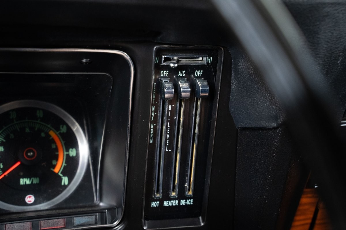 Chevrolet-Camaro-1969-Coupe-28