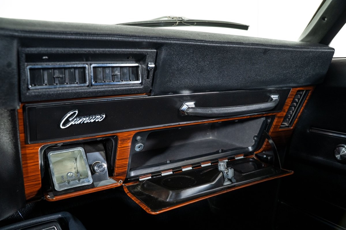 Chevrolet-Camaro-1969-Coupe-34