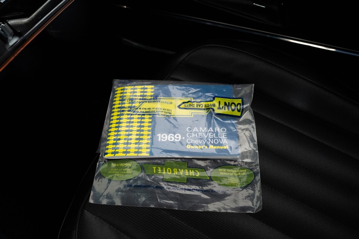 Chevrolet-Camaro-1969-Coupe-35
