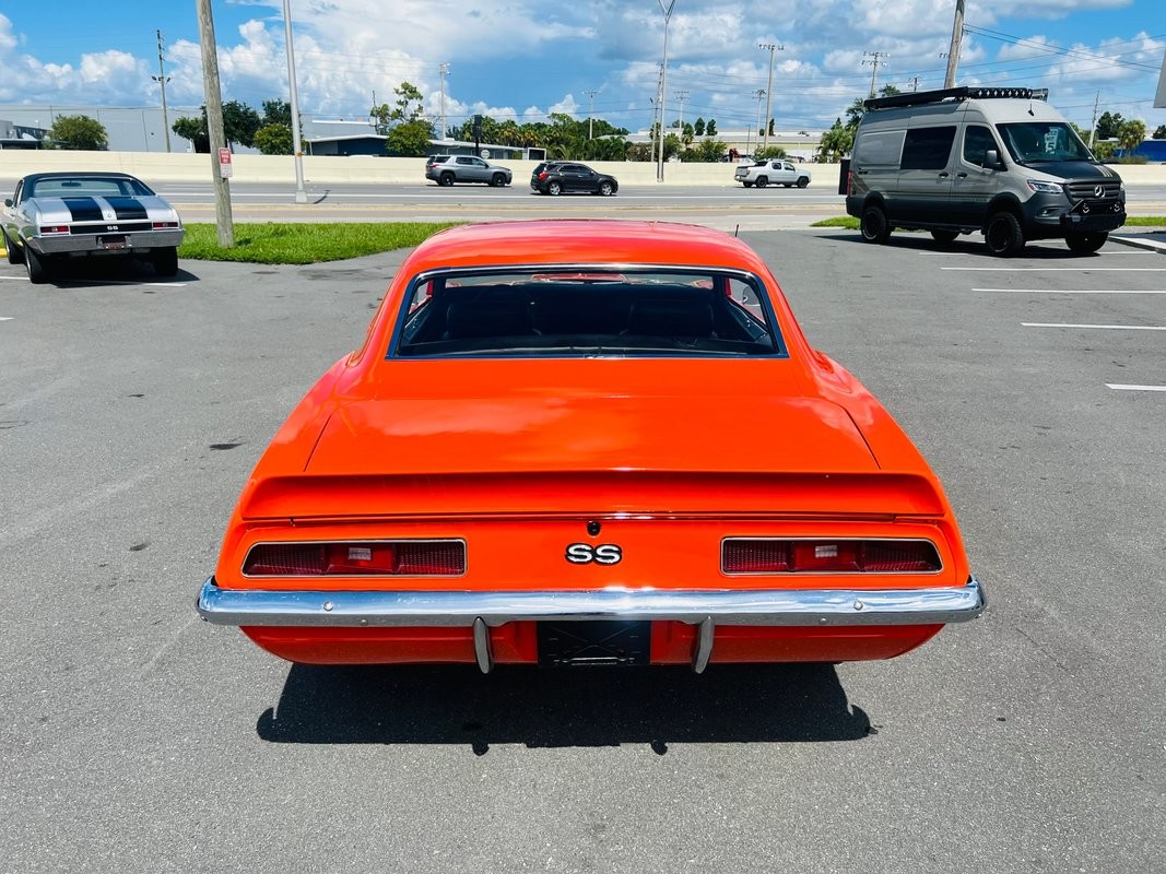 Chevrolet-Camaro-1969-Coupe-4