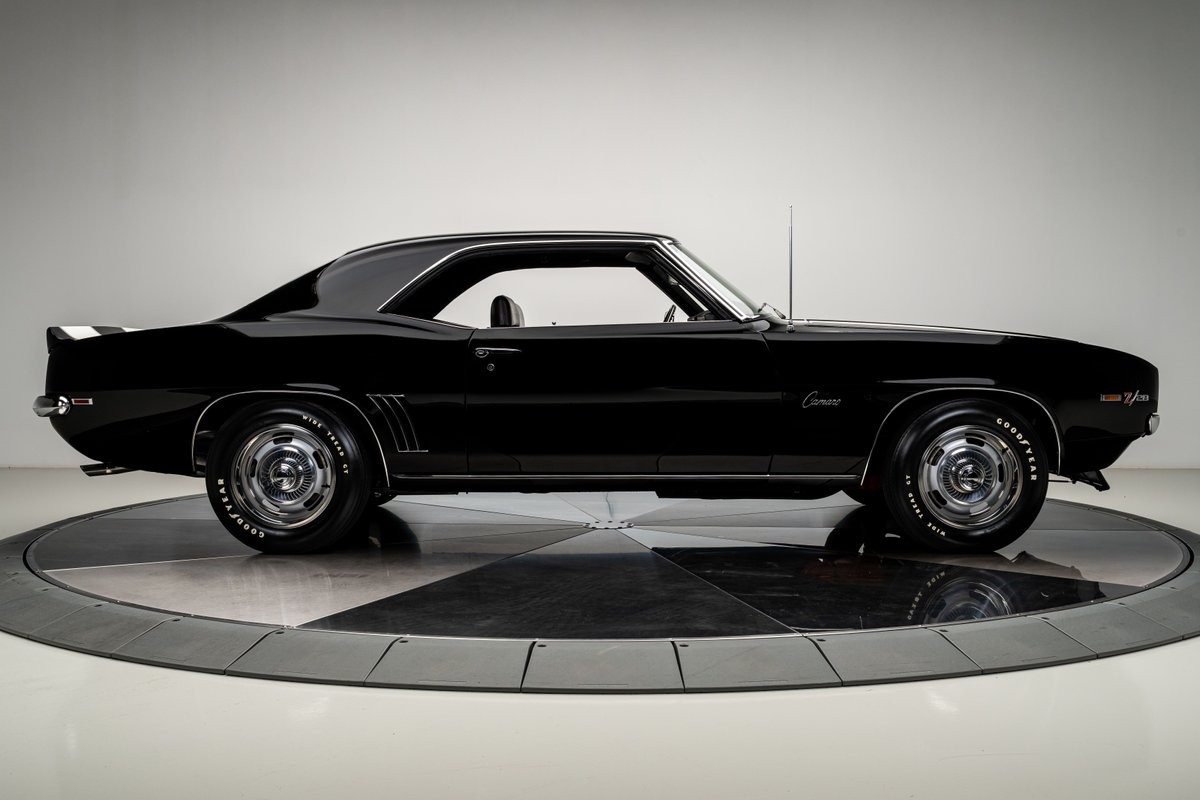 Chevrolet-Camaro-1969-Hardtop-13