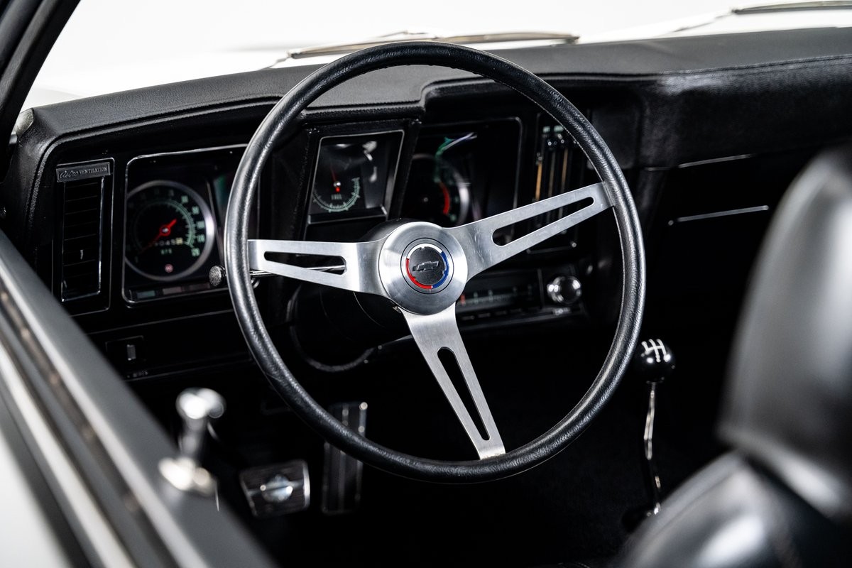 Chevrolet-Camaro-1969-Hardtop-3