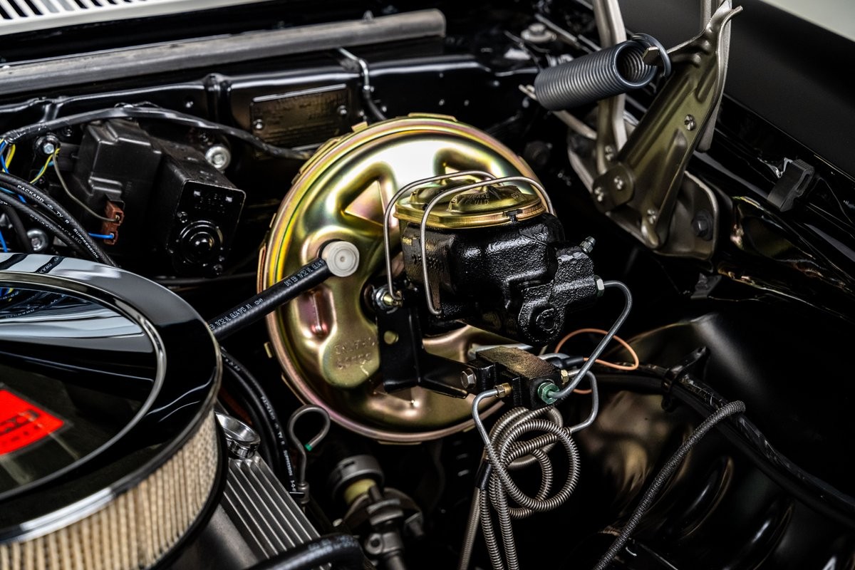 Chevrolet-Camaro-1969-Hardtop-30