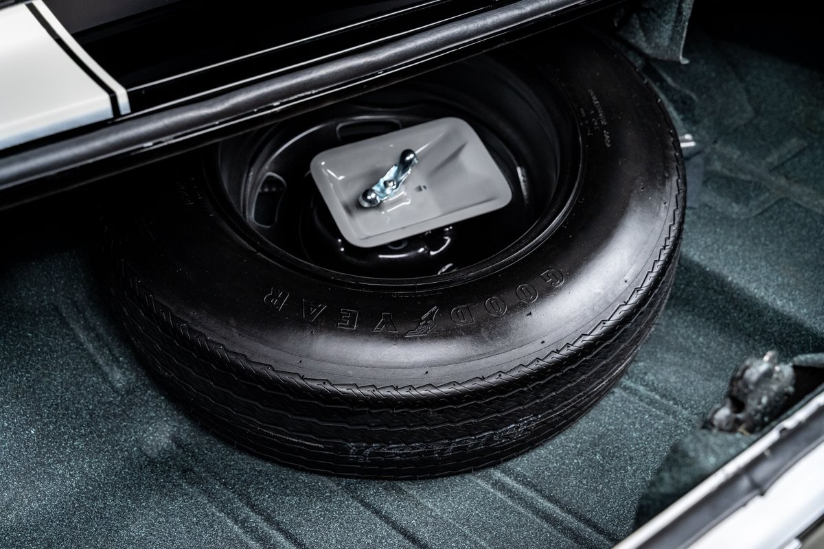 Chevrolet-Camaro-1969-Hardtop-35