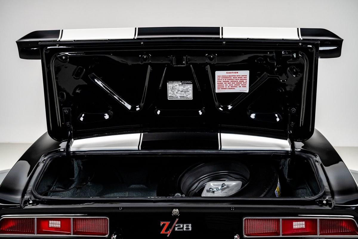 Chevrolet-Camaro-1969-Hardtop-36