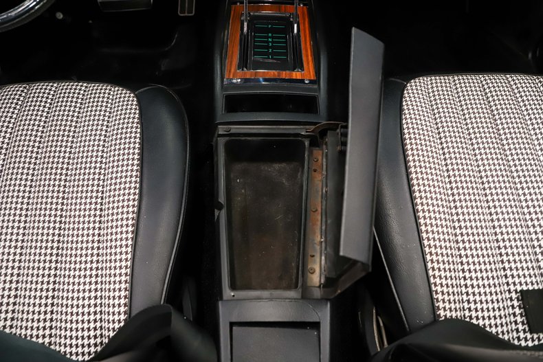 Chevrolet-Camaro-1969-Hugger-Orange-Black-Houndstooth-37