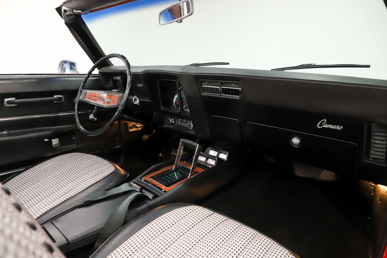 Chevrolet-Camaro-1969-Hugger-Orange-Black-Houndstooth-47