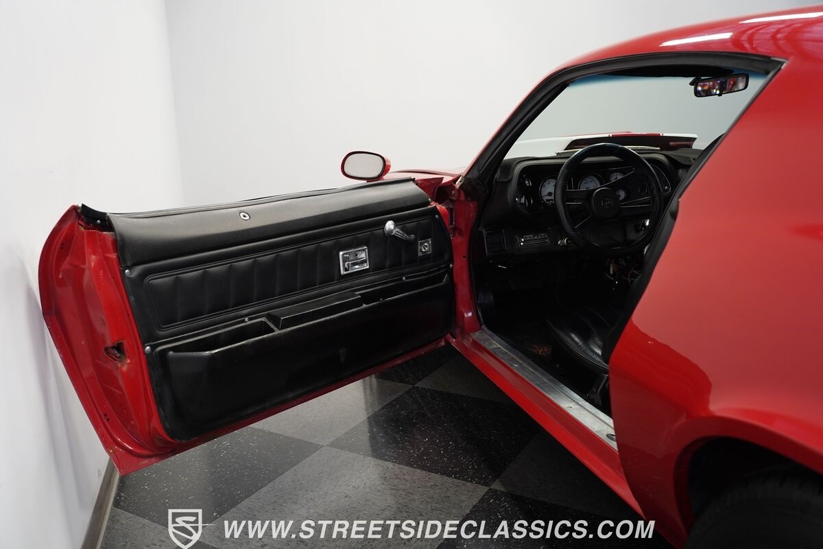 Chevrolet-Camaro-1972-Coupe-35