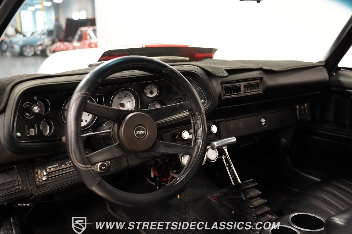 Chevrolet-Camaro-1972-Coupe-4