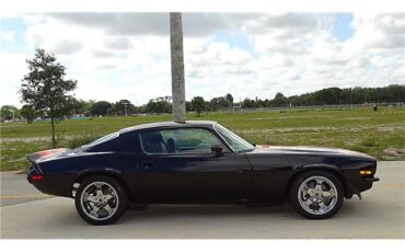 Chevrolet-Camaro-1973-TWO-DOOR-HARD-TOP-3