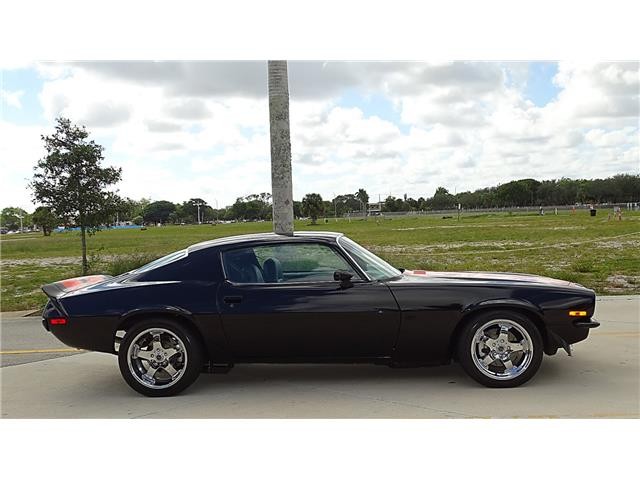 Chevrolet-Camaro-1973-TWO-DOOR-HARD-TOP-3