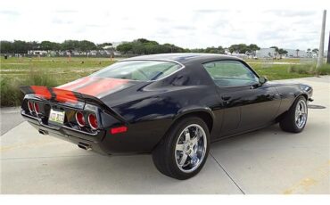 Chevrolet-Camaro-1973-TWO-DOOR-HARD-TOP-4