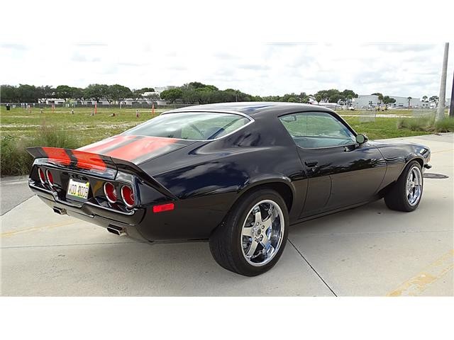 Chevrolet-Camaro-1973-TWO-DOOR-HARD-TOP-4