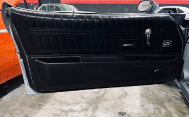 Chevrolet-Camaro-1976-Coupe-13