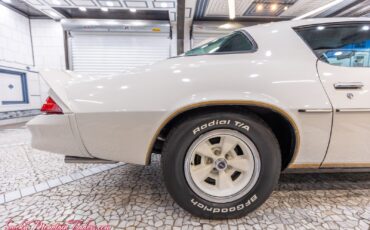 Chevrolet-Camaro-1978-27