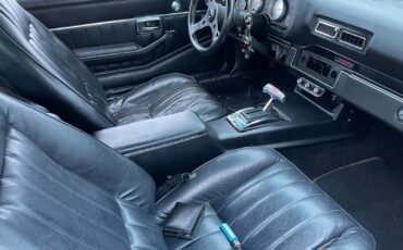 Chevrolet-Camaro-1978-Coupe-10