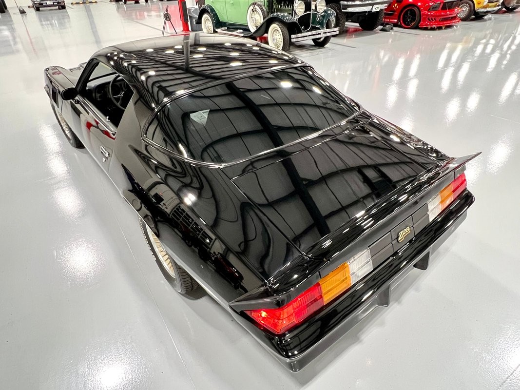 Chevrolet-Camaro-1978-Coupe-10