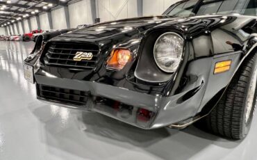 Chevrolet-Camaro-1978-Coupe-11