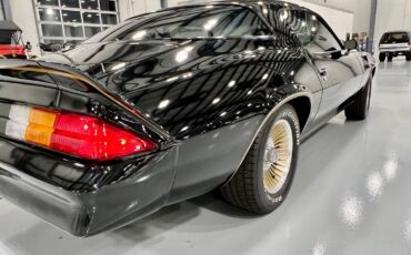 Chevrolet-Camaro-1978-Coupe-13