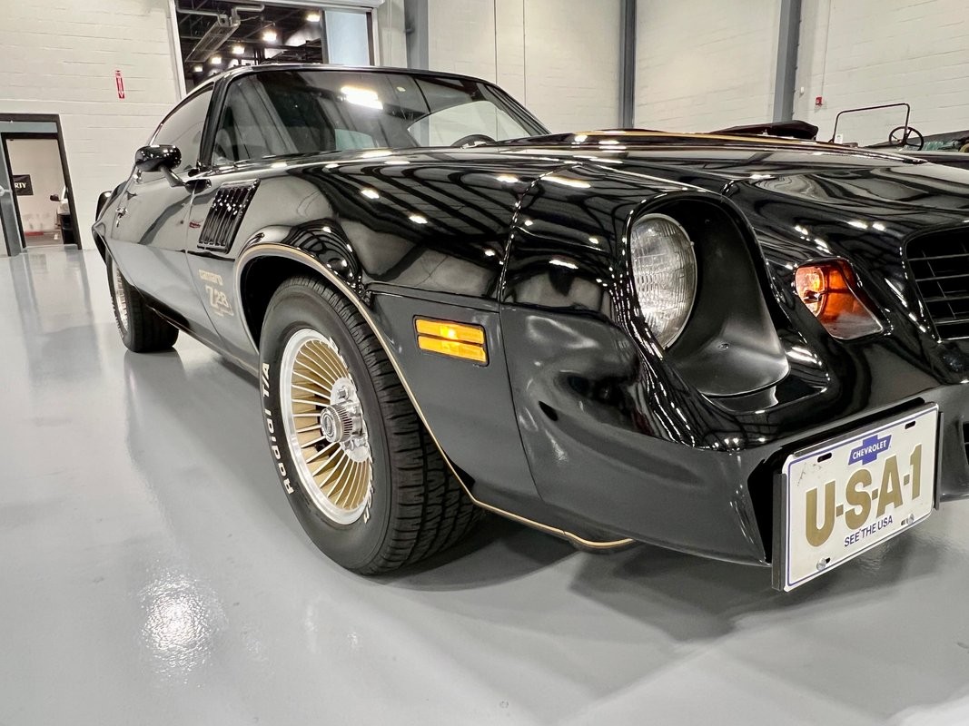 Chevrolet-Camaro-1978-Coupe-15