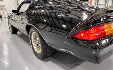 Chevrolet-Camaro-1978-Coupe-18