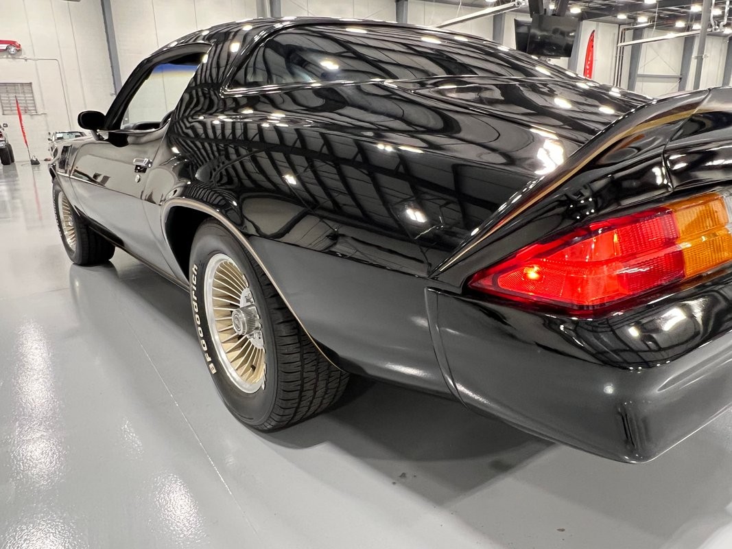 Chevrolet-Camaro-1978-Coupe-18