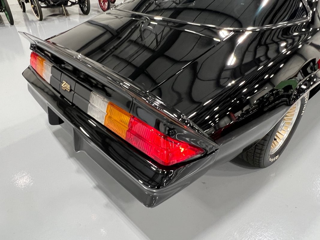 Chevrolet-Camaro-1978-Coupe-19