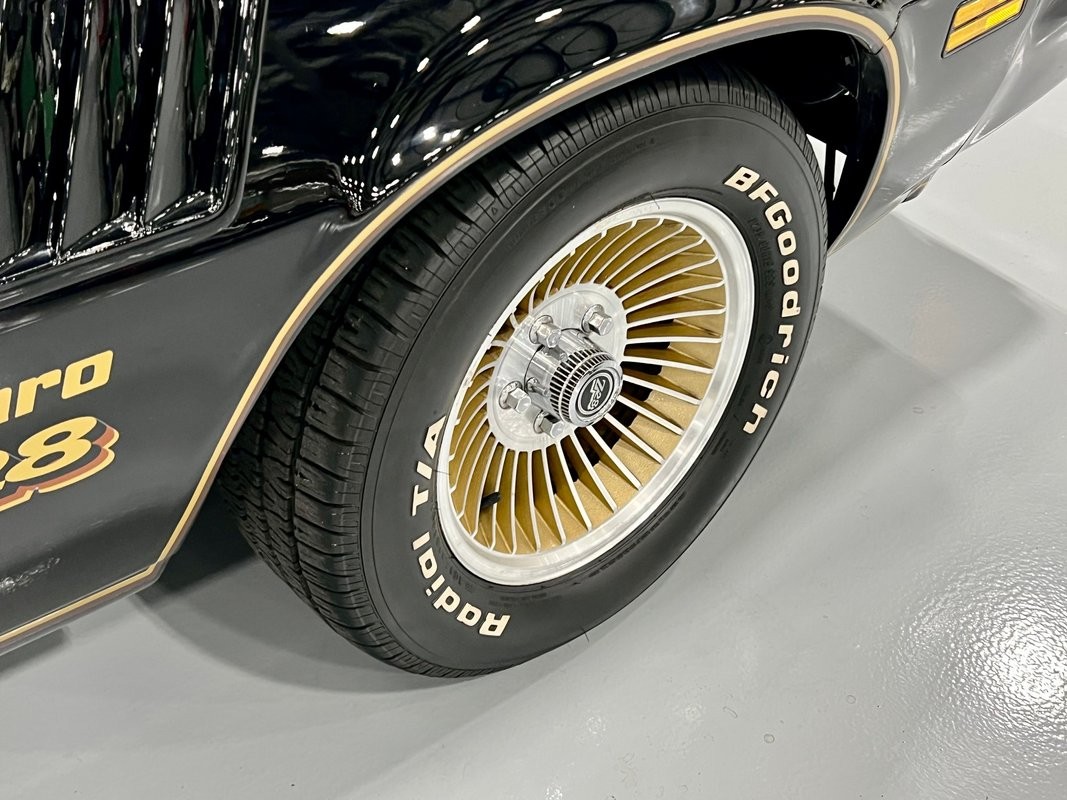 Chevrolet-Camaro-1978-Coupe-21